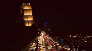 مسؤول لدى النظام: ميزانية الدولة كلها لا تكفي لإنارة شوارع دمشق