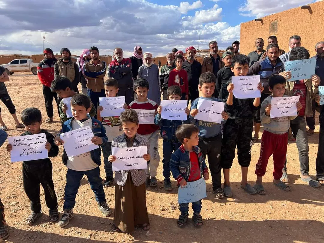 مظاهرة في مخيم الركبان تطالب بفك حصار النظام ودخول المساعدات الإنسانية