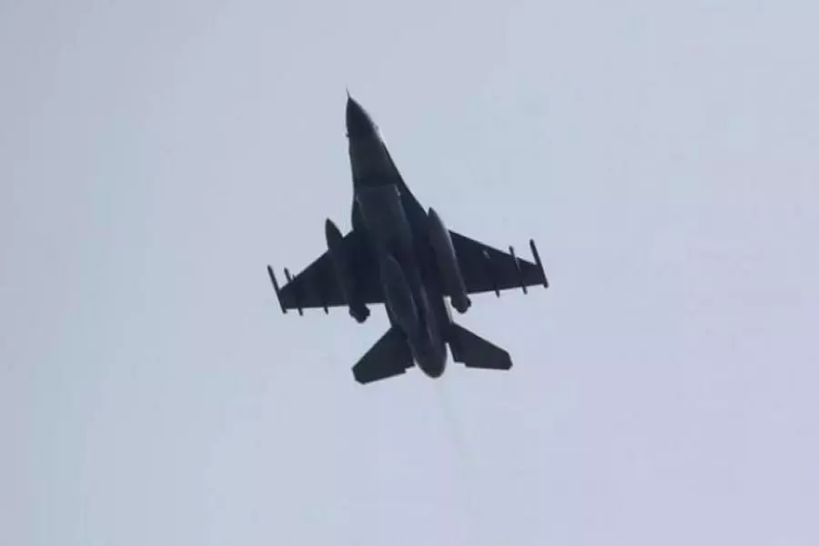 الطيران الروسي يشن غارات على نقاط الجيش الوطني في ريفي حلب والرقة