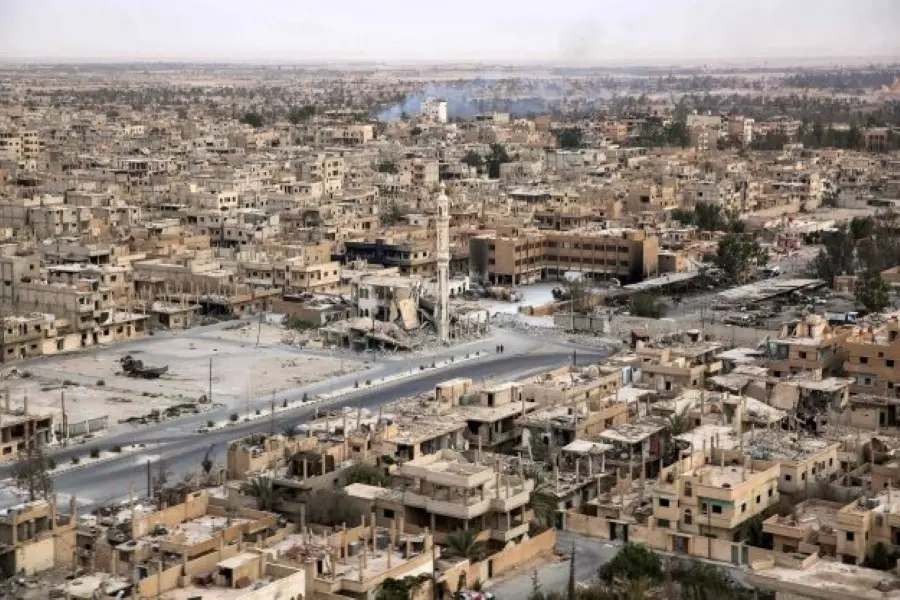 بعد تهجيرهم منها ... قوات الأسد تسمح لأهالي مدينة تدمر بزيارتها