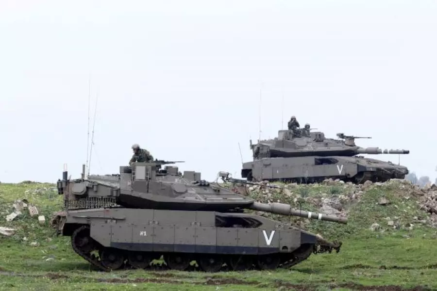 استنفار أمني في الجولان المحتل و"إسرائيل" تستهدف بالمدفعية مواقع النظام وحزب الله في التلول الحمر