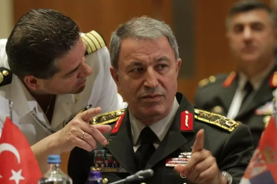 وزير الدفاع التركي: لا انسحاب للنقاط التركية بإدلب وسنرد بالمثل على استهدافها