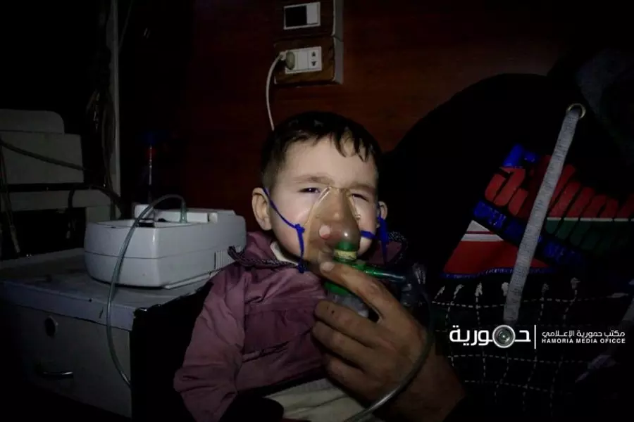صحة دمشق تؤكد استهداف حمورية بصاروخ يحمل مواد مخرشة سبب أذيات لـ 29 مدنياً