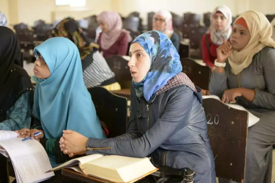 "دلال عزة" طالبة سورية رغم ويلات الحرب ومصاعب النزوح تحقق تفوقاً في الثانوية العامة بالأردن