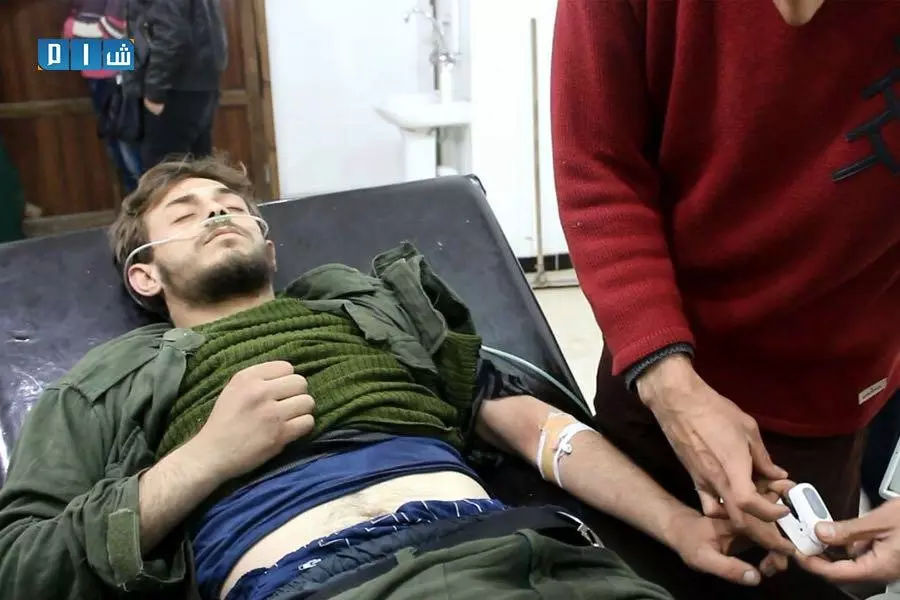 حالات اختناق ... قوات الأسد تستهدف عربين مجددا بالغازات السامة
