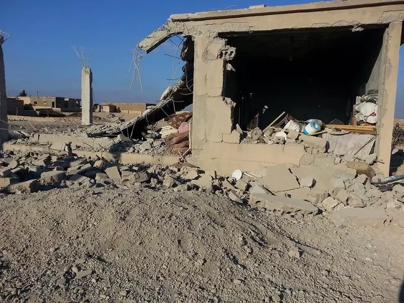 إشتباكات بين تنظيم الدولة وقوات الأسد وغارات للطيران في ديرالزور