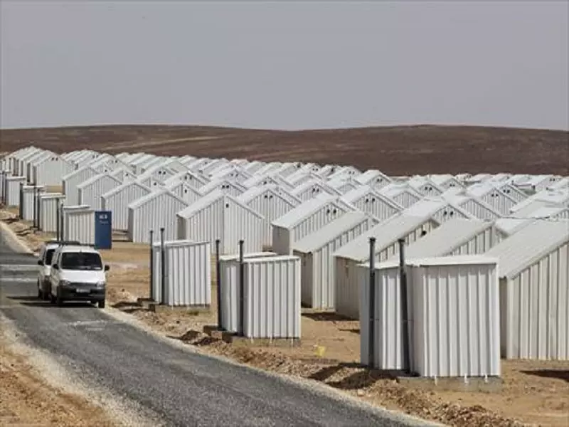 حملة "حياة أكثر إشراقاً للاجئين" ... تهدف لحل مشكلة الكهرباء في مخيم الأزرق