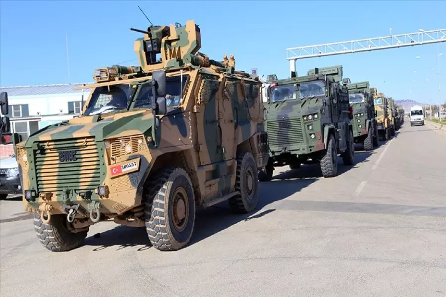 تركيا تدفع بتعزيزات عسكرية تضم قوات خاصة للحدود مع سوريا