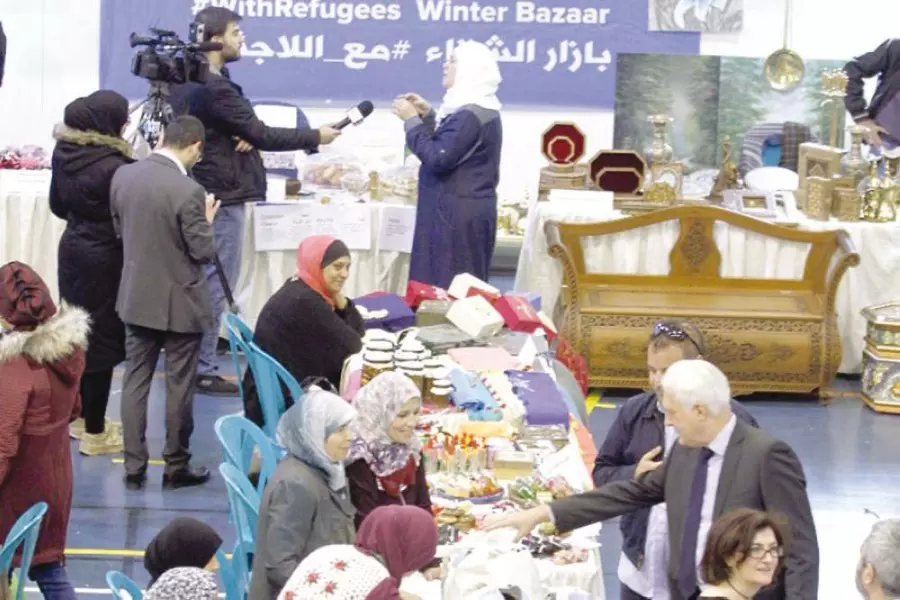 معرض للأعمال اليدوية للاجئين السوريين في الأردن وصناعة الأرابيسك الدمشقي أبرزها