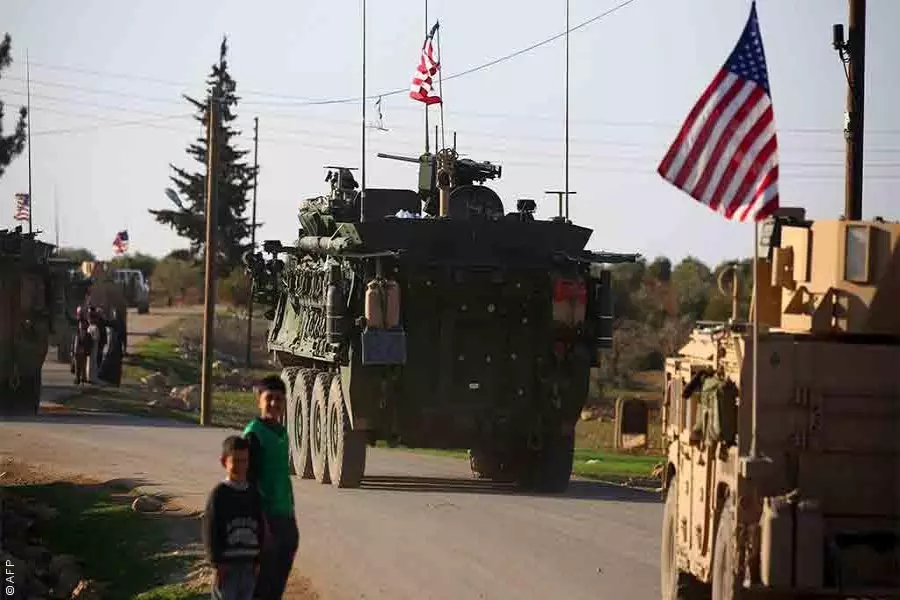 مسؤول عراقي سابق: انسحاب الولايات المتحدة الأميركية من سوريا هدفه تثبيت وجودها في العراق