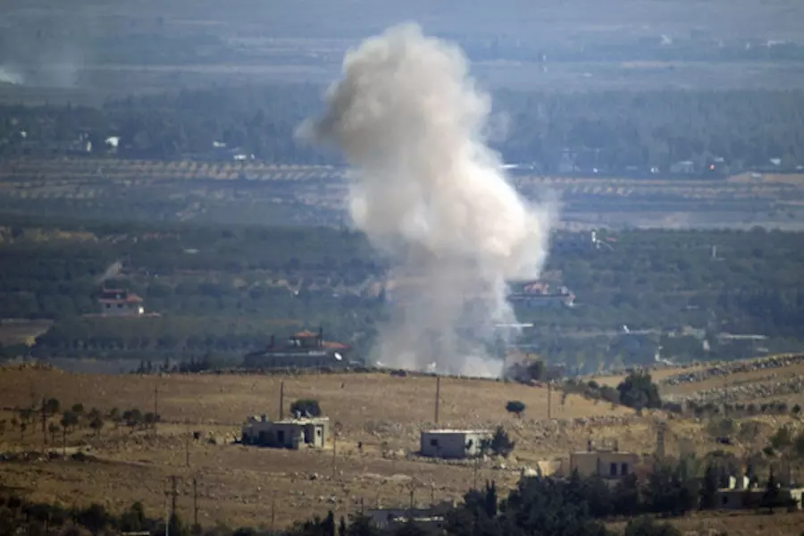 رداً على “انزلاق” النيران .. طيران الاحتلال الاسرائيلي يستهدف قوات الأسد في الجولان