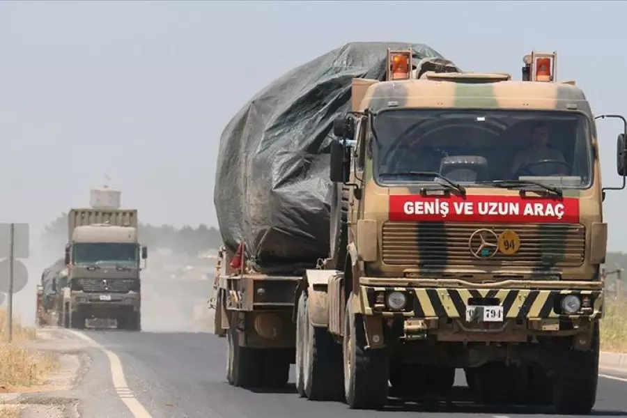 تعزيزات عسكرية تركية يومية تصل إلى الحدود السورية