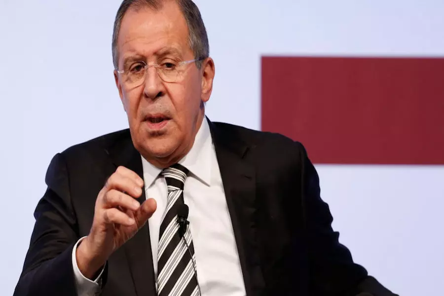 روسيا تعلن تأجيل مفاوضات جنيف و ترفض انتقاد “دستورها” المخصص لسوريا