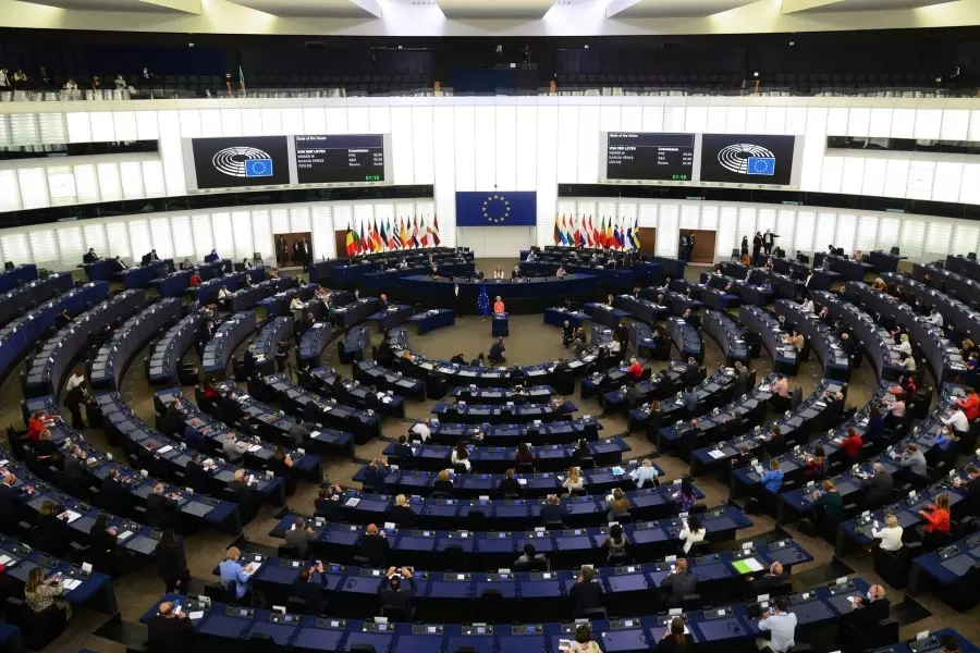 "البرلمان الأوروبي" يخصص 150 مليون يورو لدعم اللاجئين السوريين في تركيا