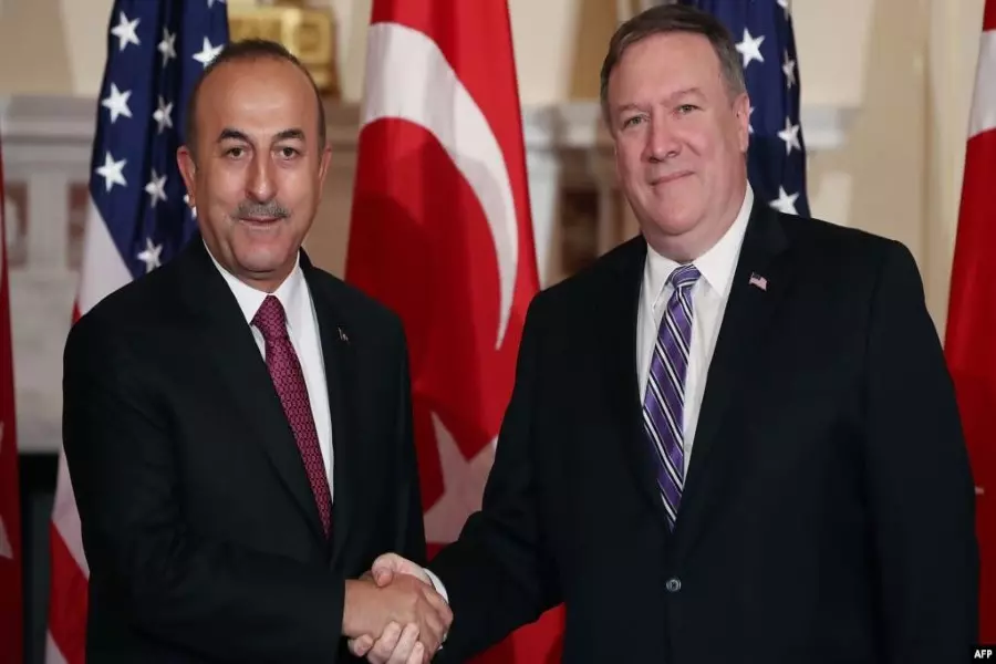 وزير الخارجية التركية يبحث مع نظيره الأمريكي ملفات من بينها "إدلب ومنبج"