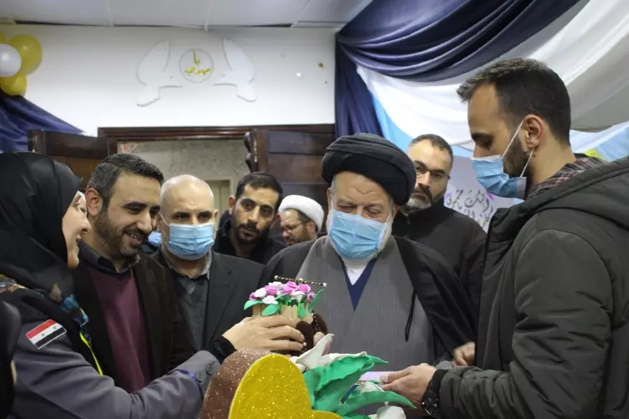 إيران تفتتح "المعرض المهدوي" وتصاعد نشاطها عبر "جهاد البناء" في "السيدة زينب"
