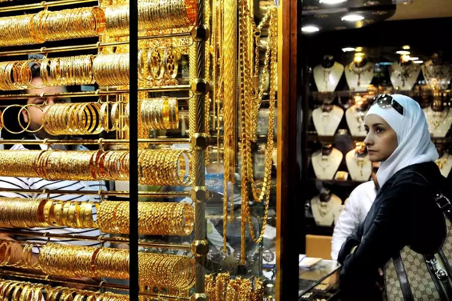لرفد خزينته بالأموال والذهب ... النظام يشن حملة مصادرات ضخمة في سوق الصاغة بدمشق