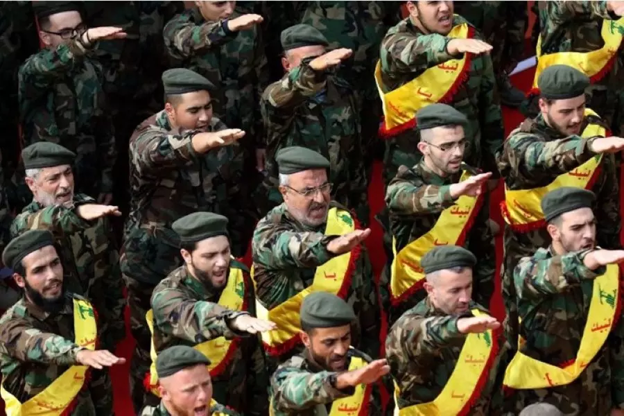 تقرير لموقع أمريكي يرصد ارتفاع حالة الغضب من فساد "حزب الله" بين مواليه بلبنان