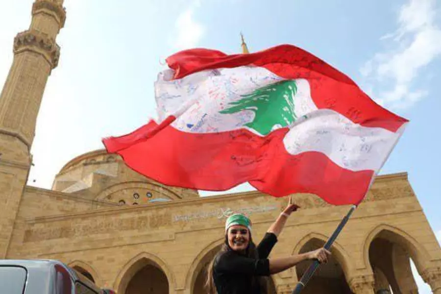 الحراك اللبناني في شهره الثاني ودعوات للتظاهر في "أحد الشهداء"
