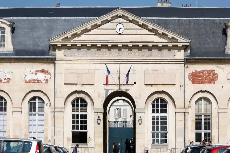 القضاء الفرنسي يسقط تهماً مبدئية ضد رئيس تنفيذي سابق لشركة لافارج بتهمة تمويل داعش