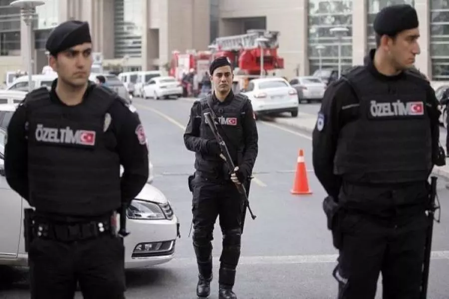 السلطات التركية توقف عشرات السوريين لدخولهم إلى البلاد بطريقة غير شرعية