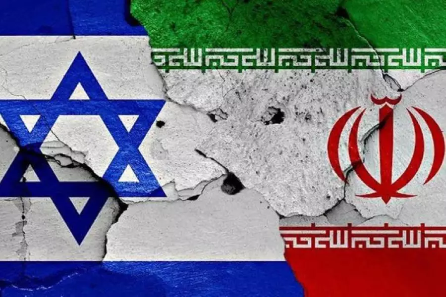 نيويورك تايمز: حرب الشرق الأوسط تتوقف على الرد الإيراني على إسرائيل