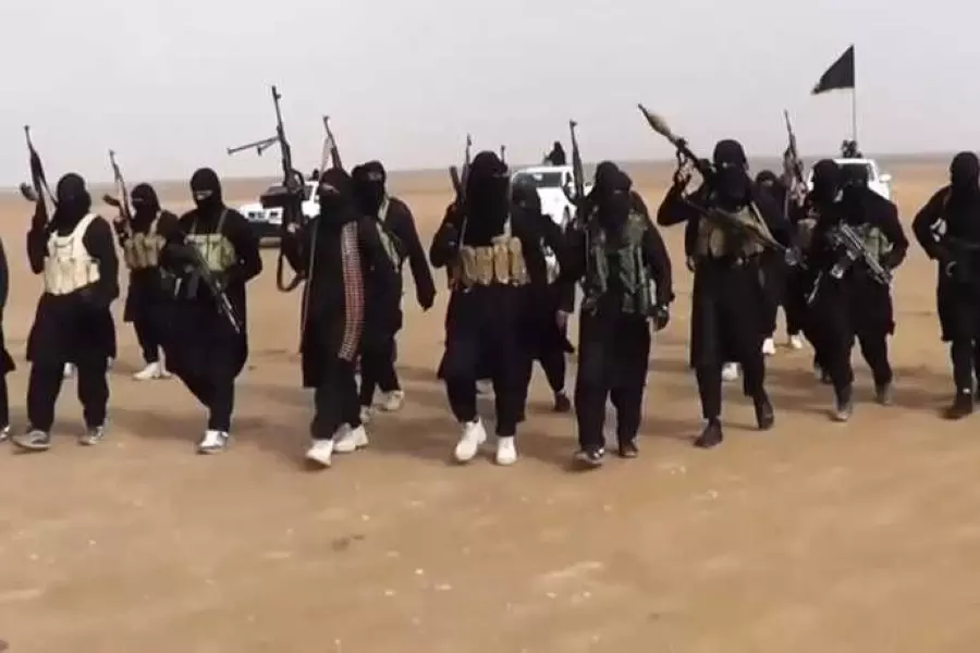 الغارديان: صور "السيلفي" لعناصر داعش ستكون تهمة جديدة لمقاضاتهم في بريطانيا