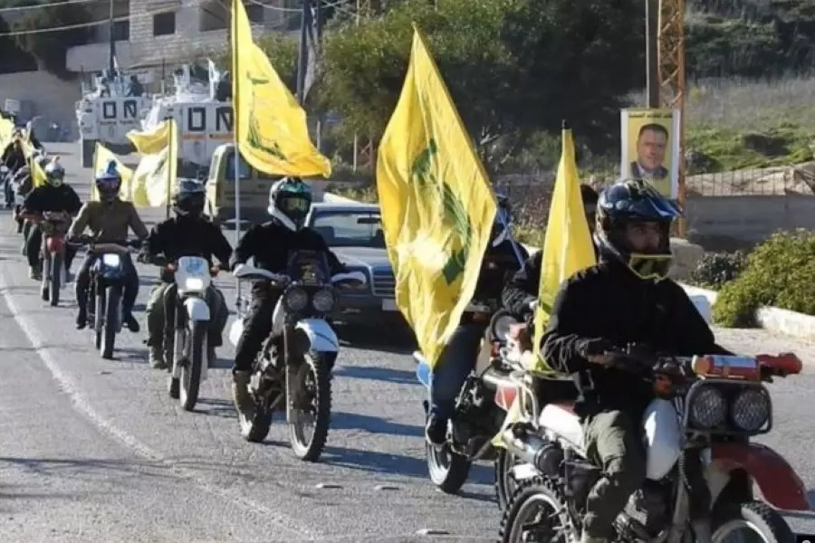 محاكياً أسلوب الحرس الثوري .. "حزب الله" يستخدم الدراجات النارية لقمع الحراك الشعبي بلبنان