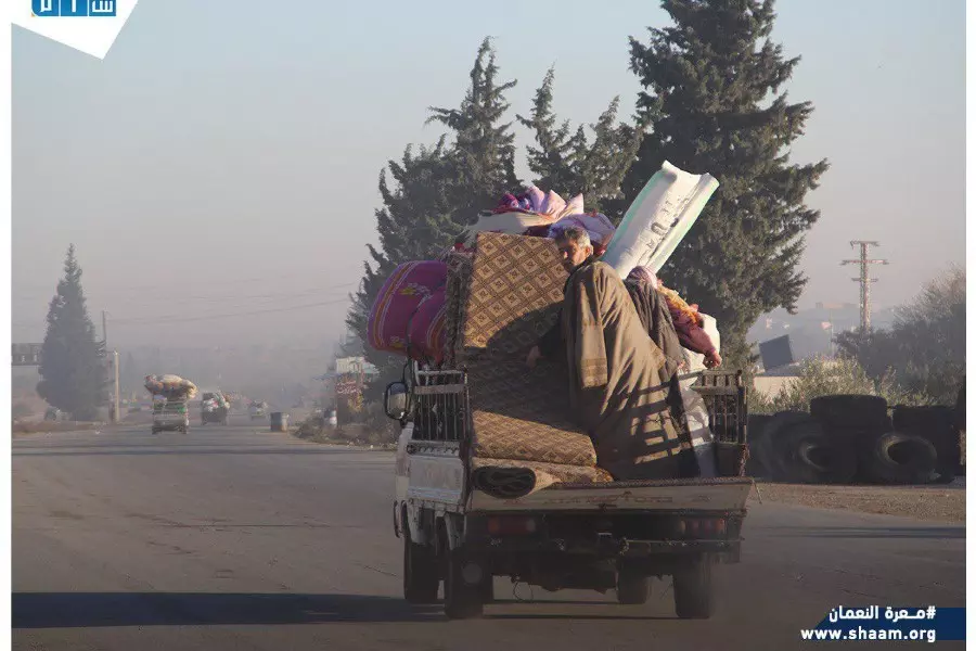 إخلاء معرة النعمان مستمر وأوضاع إنسانية كارثية تواجه أكثر من 150 ألف نازح حديثاً من جنوبي إدلب