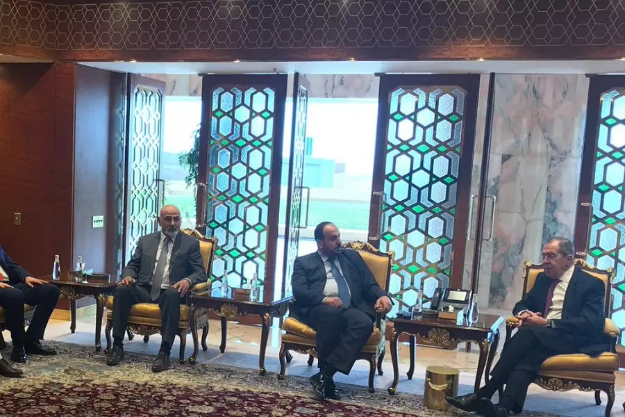 لافروف يلتقي رئيس هيئة التفاوض في الرياض ويدعو المعارضة لدعم الجهود الدولية للحل السوري