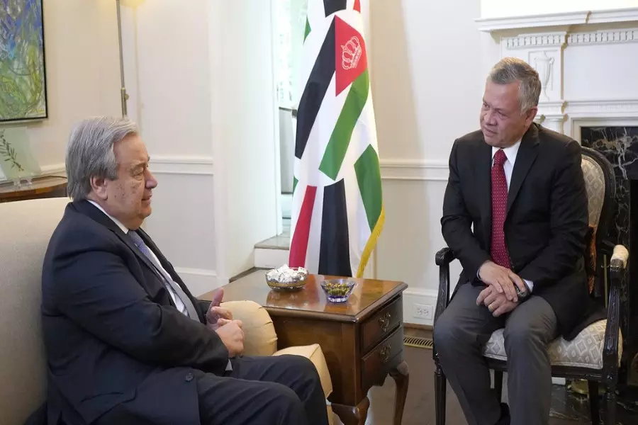 الملك الأردني يشدد على ضرورة إيجاد حل سياسي للأزمة السورية وغوتيريش يشيد بسياسة الأردن تجاه اللاجئين