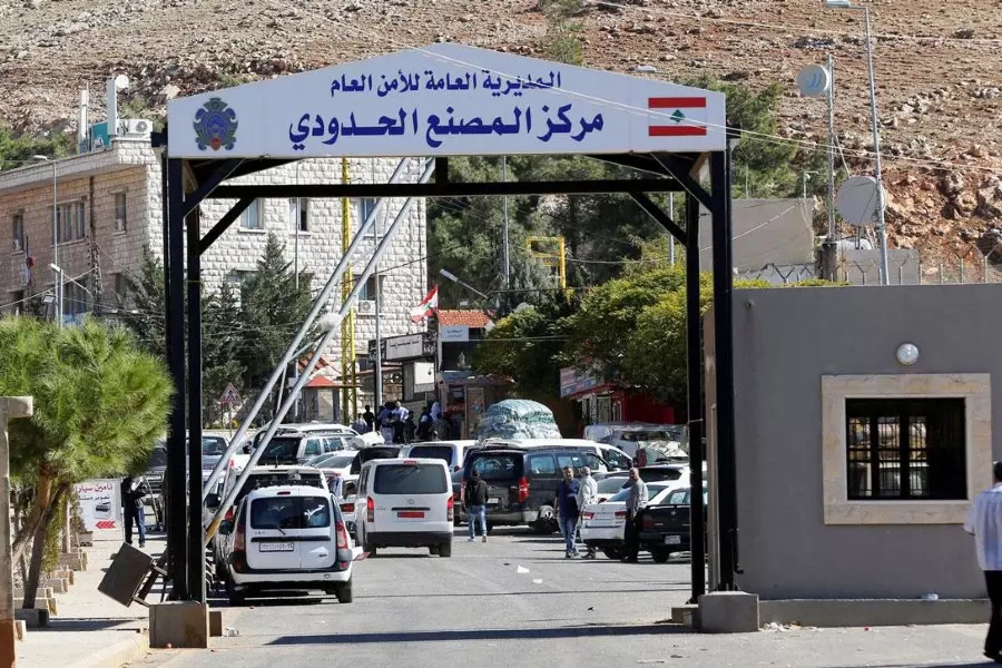 لبنان يعلن فتح الحدود مع سوريا لعبور اللبنانيين الراغبين بالعودة