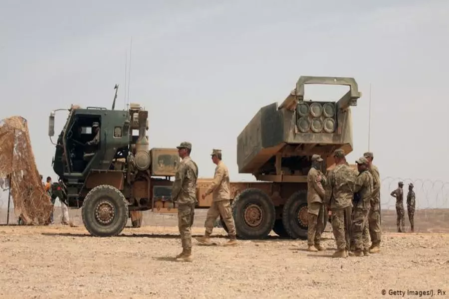 الجيش الأمريكي ينشر راجمات صواريخ بديرالزور لمواجهة ميليشيات إيران