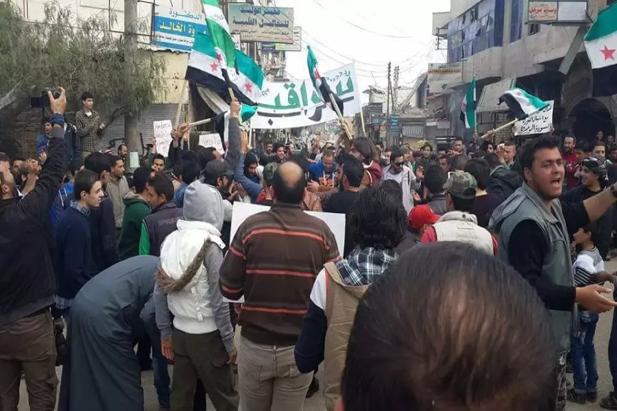 بعد رفض الإدارة المدنية لتحرير الشام ... اعتقالات تطال نخب ثورية في مدينة سراقب بإدلب