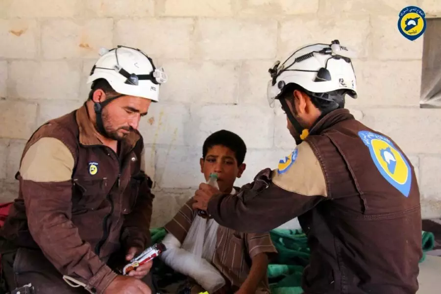 "الدفاع المدني السوري" يوميات وقصص من إنسانيتهم