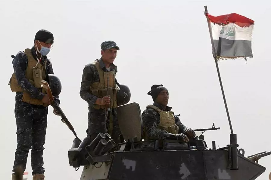 قوات عراقية تكشف مخزن أسلحة لداعش قرب الحدود مع سوريا