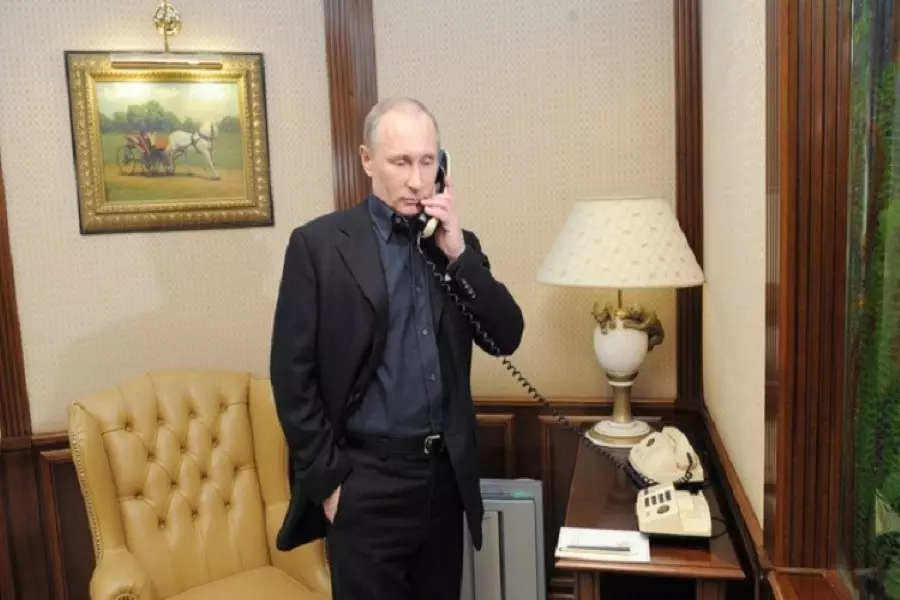 فلاديمير بوتين يجري اتصالات هاتفية مع رؤساء أمريكا ومصر والسعودية والاحتلال الإسرائيلي لبحث القصية السورية
