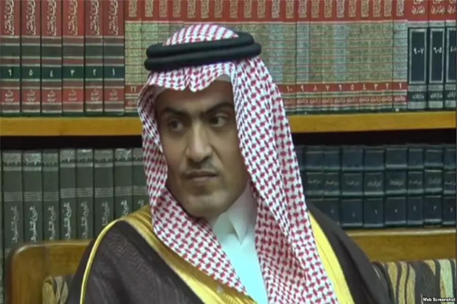 وزير سعودي يطالب بمعاقبة كل من يعمل مع حزب الله الارهابي