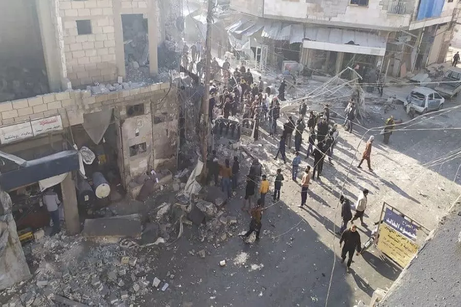 قصف متواصل بريف إدلب وطيران الأسد يرتكب مجزرة بمدينة سراقب