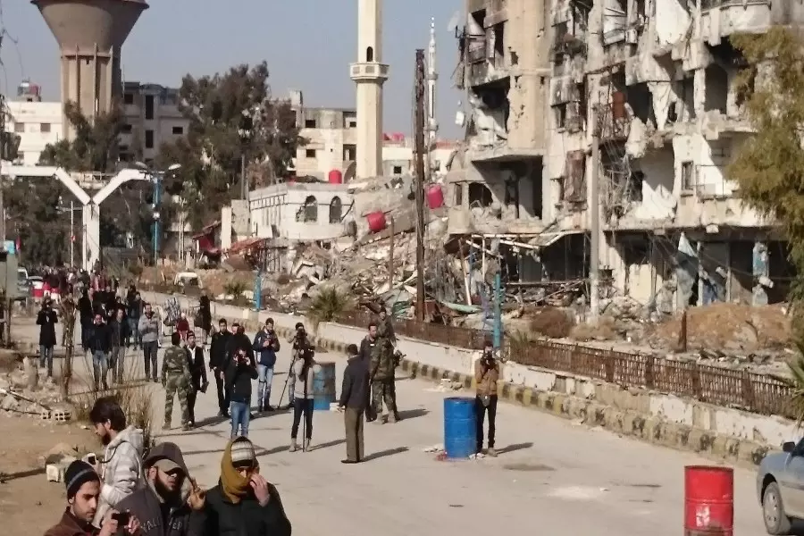 أجهزة النظام الأمنية تعتقل فلسطينيين ونشطاء إنسانيين رغم تسوية أوضاعهم جنوب دمشق