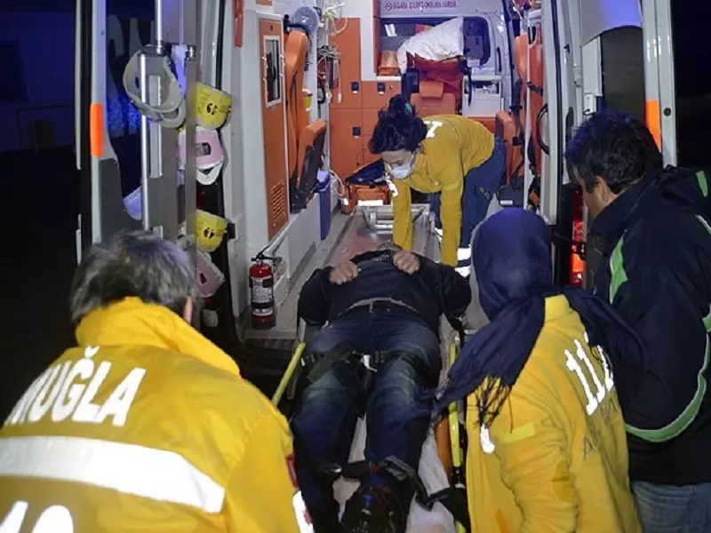 غرق قارب في تركيا يودي بحياة خمسة من سوريين و العراقيين