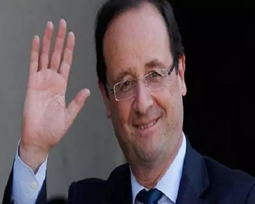 الرئيس الفرنسي...  يزور مركزاً لاستقبال اللاجئين السوريين