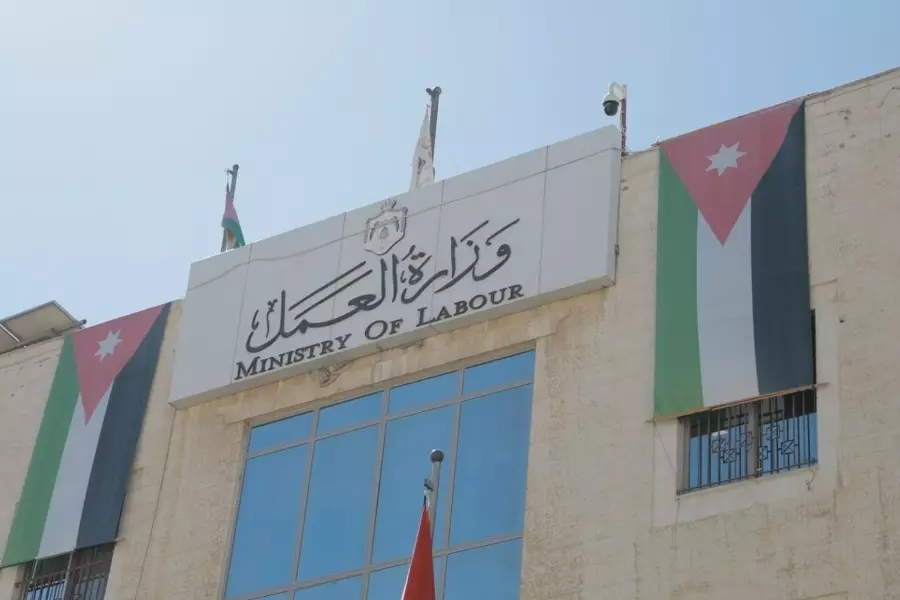 بـ 62 ألف تصريح .. الأردن يُصدر عدداً قياسياً من تصاريح العمل للسوريين خلال 2021