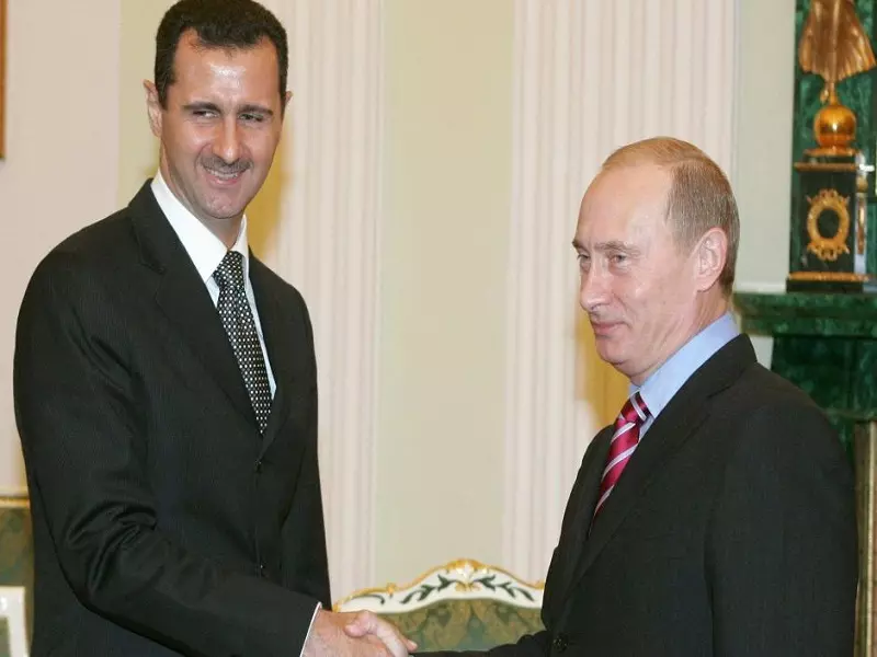 صحيفة بريطانية: روسيا تفكر في خليفة للأسد وتُعِد قائمة بأسماء أشخاص يمكنهم أن يحلوا محله