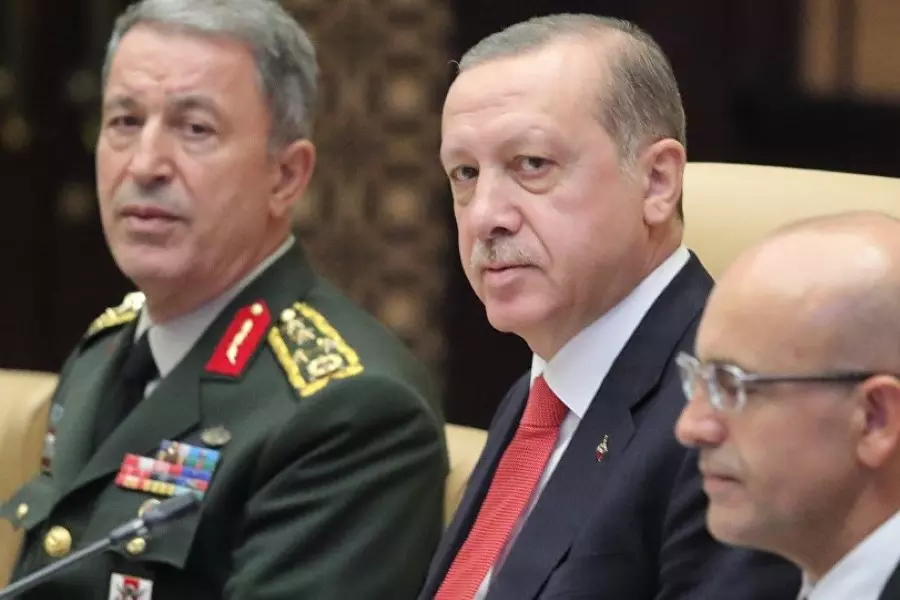 أردوغان يجتمع بوزير دفاعه بعد حادثة مقتل جنود أتراك بقصف للنظام بإدلب