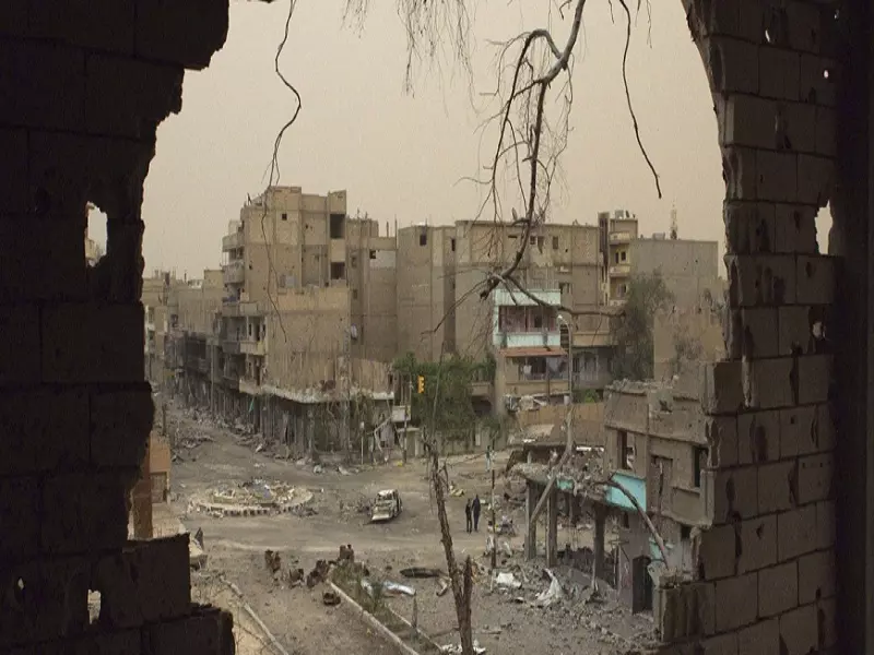 تنظيم الدولة يفجر نفق أسفل مبنى يتحصن فيه عناصر الأسد بدير الزور