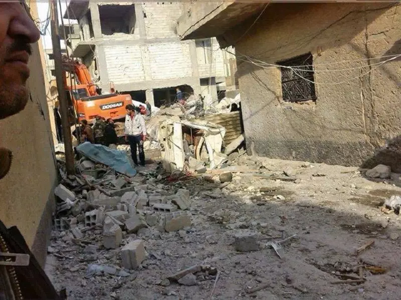 عشرات الشهداء والجرحى جراء غارات من طيران الأسد على مدينة الرقة