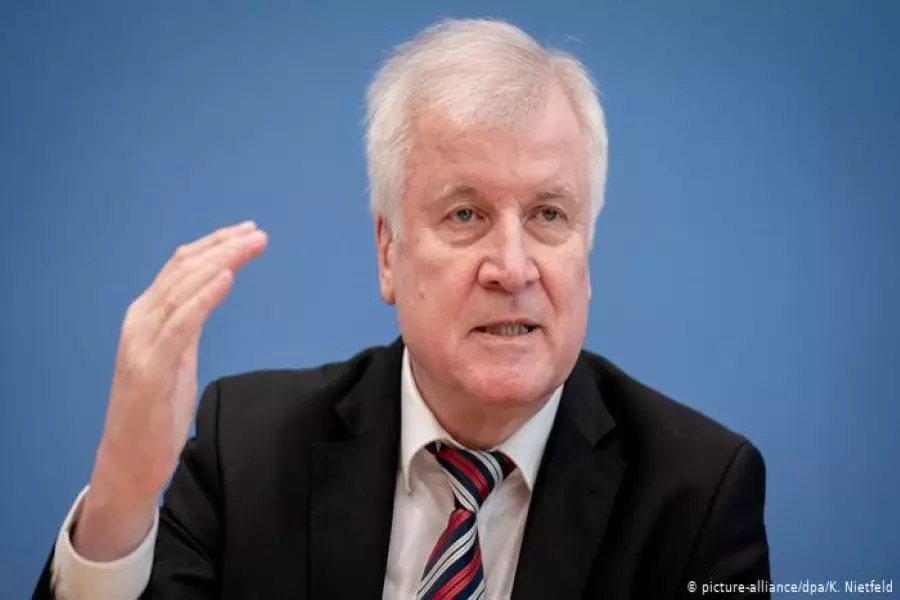 منظمات وأحزاب ألمانية تنتقد خطط رفع حظر الترحيل العام إلى سوريا