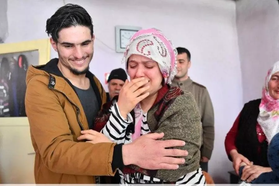 الهلال الأحمر التركي يبدأ لم شمل منقذ السيدة التركية بعائلته المقيمة بسوريا
