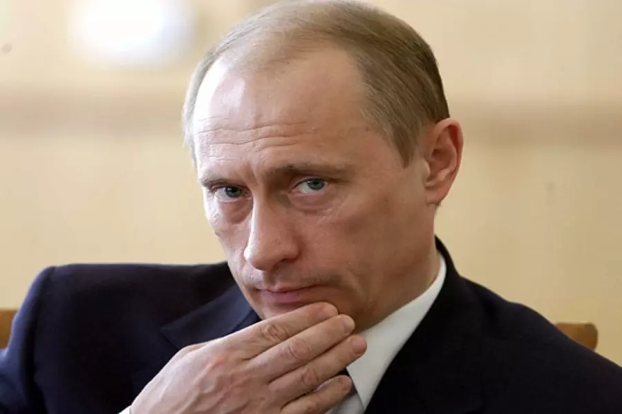 بعد قرابة العام على بدء الاجرام .. بوتين يحيل اتفاقية العدوان على سوريا إلى "الدوما"